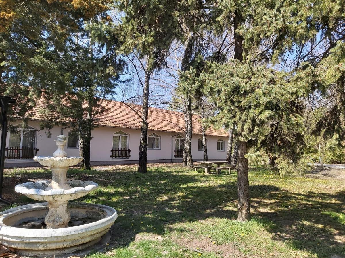 Adica Prenociste Sport Wellness Centar - Bazeni Hostel Ada Εξωτερικό φωτογραφία